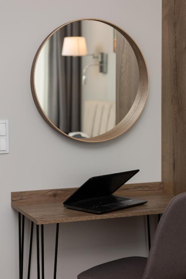 Stunning Family Apartment Ursynow With Parking & Balcony By Noclegi Renters Warschau Buitenkant foto