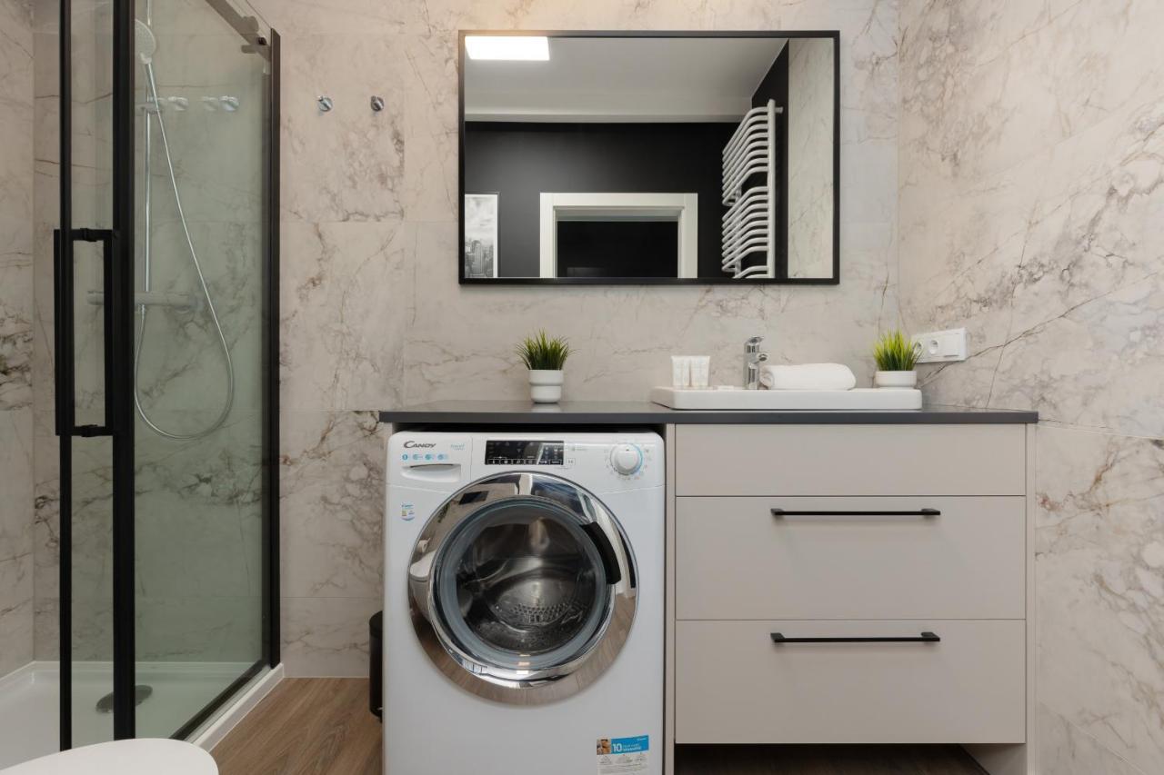 Stunning Family Apartment Ursynow With Parking & Balcony By Noclegi Renters Warschau Buitenkant foto