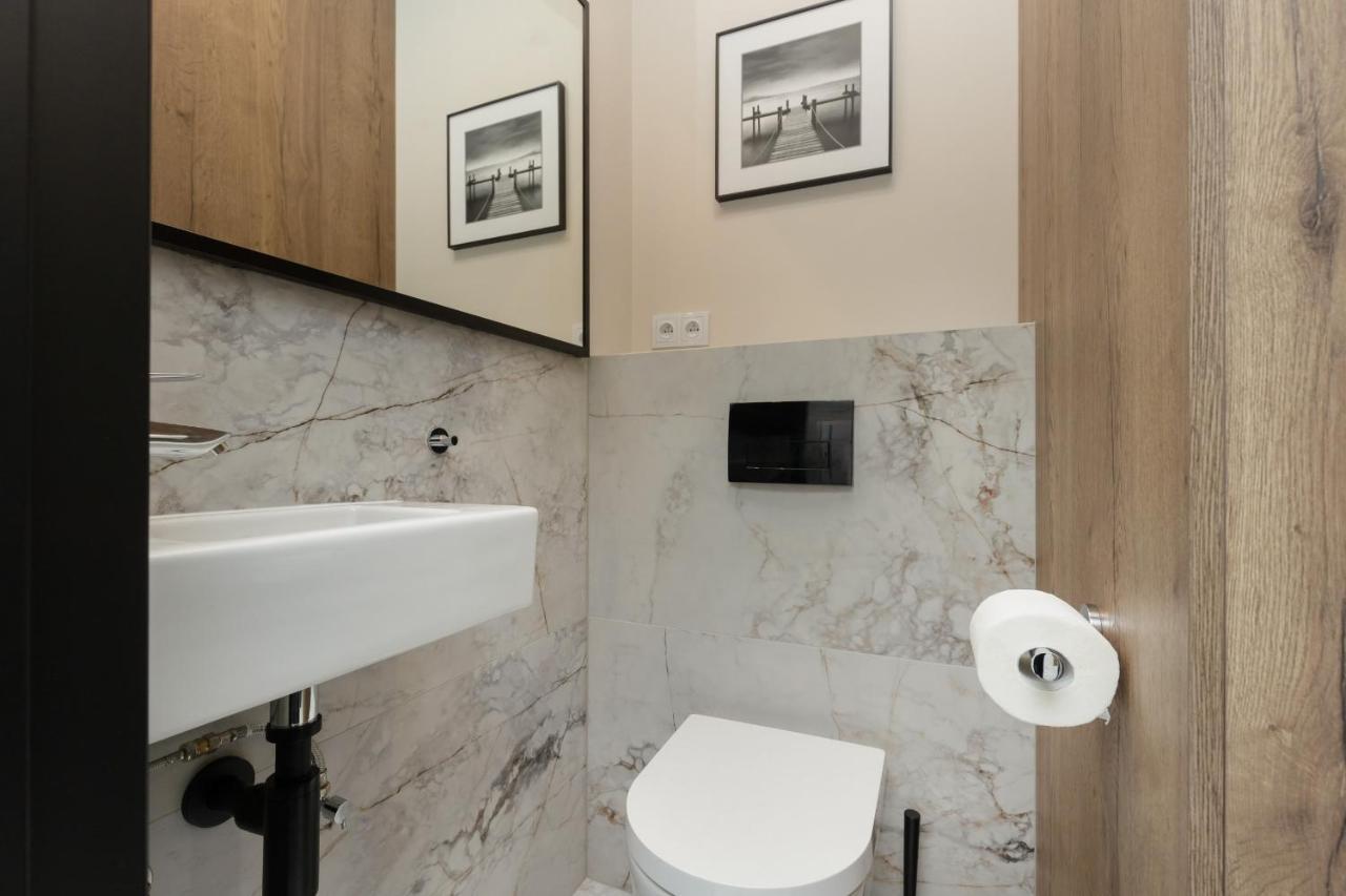 Stunning Family Apartment Ursynow With Parking & Balcony By Noclegi Renters Warschau Buitenkant foto